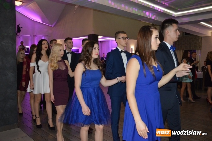 Zdjęcie w galerii na portalu naszwodzislaw.com: Uczniowie z ZST bawią się na studniówce w Premium  wiadomości z regionu