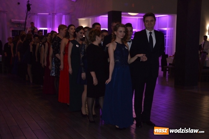 Zdjęcie w galerii na portalu naszwodzislaw.com: Uczniowie z ZST bawią się na studniówce w Premium  wiadomości z regionu