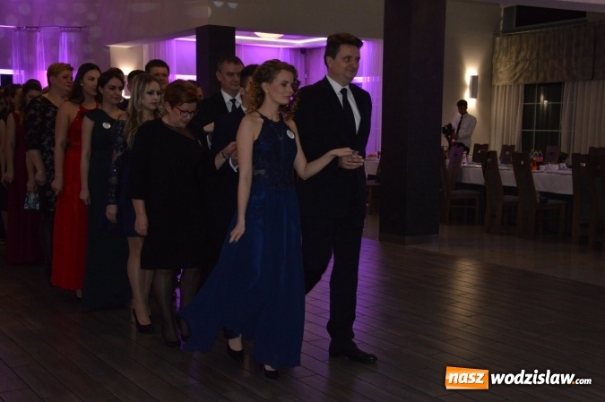 Zdjęcie w galerii na portalu naszwodzislaw.com: Uczniowie z ZST bawią się na studniówce w Premium  wiadomości z regionu