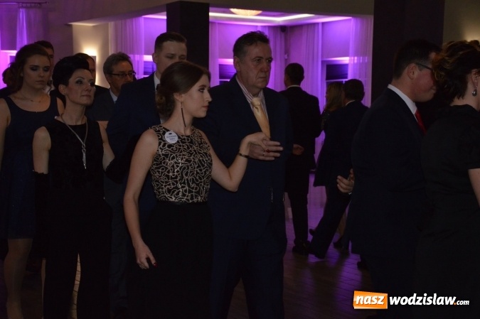 Zdjęcie w galerii na portalu naszwodzislaw.com: Uczniowie z ZST bawią się na studniówce w Premium  wiadomości z regionu