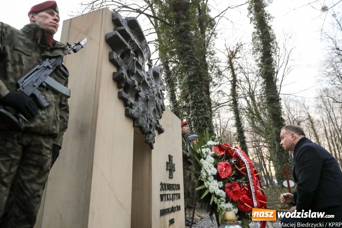 Zdjęcie w galerii na portalu naszwodzislaw.com: Prezydent Duda znowu w naszym regionie. Zawitał do Żor. Uczcił pamięć Powstańców Śląskich i Żołnierzy Wyklętych wiadomości z regionu