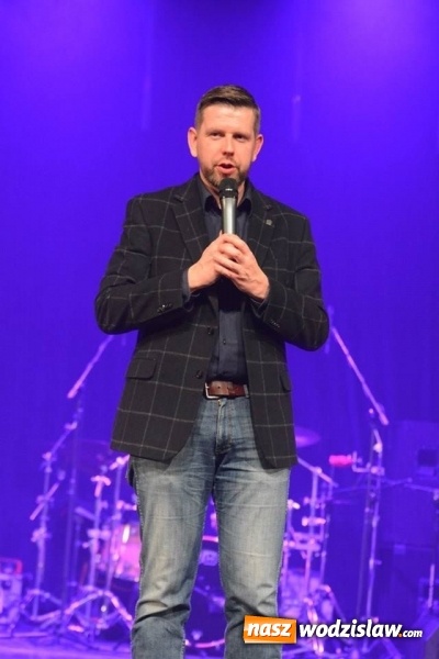 Zdjęcie w galerii na portalu naszwodzislaw.com: Wiemy ile zebrano na rzecz Aleksandry Hübner w ramach piątkowego koncertu w WCK wiadomości z regionu