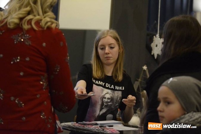 Zdjęcie w galerii na portalu naszwodzislaw.com: Wiemy ile zebrano na rzecz Aleksandry Hübner w ramach piątkowego koncertu w WCK wiadomości z regionu