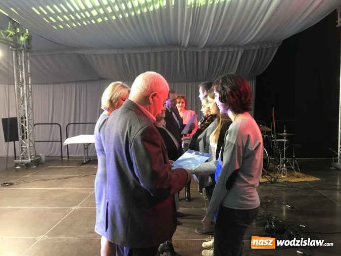 Zdjęcie w galerii na portalu naszwodzislaw.com: Młodzieżowa gala biznesu. Egzoszkielet z powiatu wodzisławskiego najwyżej oceniony  wiadomości z regionu