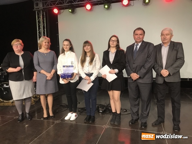 Zdjęcie w galerii na portalu naszwodzislaw.com: Młodzieżowa gala biznesu. Egzoszkielet z powiatu wodzisławskiego najwyżej oceniony  wiadomości z regionu