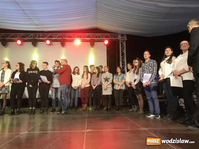 Zdjęcie w galerii na portalu naszwodzislaw.com: Młodzieżowa gala biznesu. Egzoszkielet z powiatu wodzisławskiego najwyżej oceniony  wiadomości z regionu