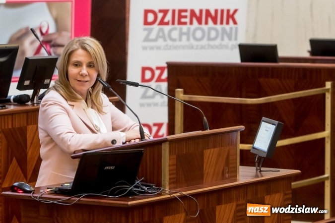 Zdjęcie w galerii na portalu naszwodzislaw.com: Przedstawiciele środowiska medycznego, samorządowcy i parlamentarzyści dyskutowali o refundacji leczenia kobiet wiadomości z regionu