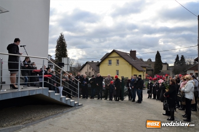 Zdjęcie w galerii na portalu naszwodzislaw.com: Powiatowa inwestycja w ludzi. Mieszkania chronione oficjalnie otwarte  wiadomości z regionu