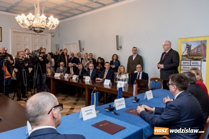 Zdjęcie w galerii na portalu naszwodzislaw.com: 100 mln zł na projekty badawcze i rozwojowe mające na celu ograniczenie zanieczyszczenia powietrza  wiadomości z regionu