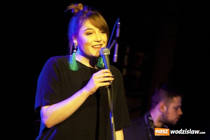 Zdjęcie w galerii na portalu naszwodzislaw.com: Wieczór sztuki w Radlinie. Przepiękne akwarele i wspaniały koncert. ZDJĘCIA  wiadomości z regionu