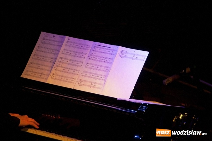 Zdjęcie w galerii na portalu naszwodzislaw.com: Wieczór sztuki w Radlinie. Przepiękne akwarele i wspaniały koncert. ZDJĘCIA  wiadomości z regionu