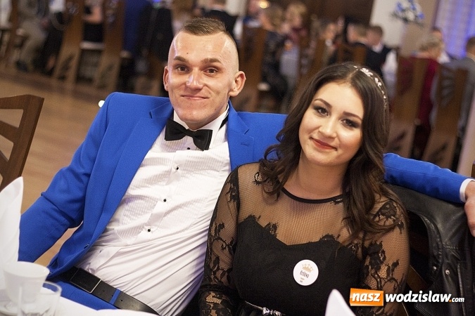 Zdjęcie w galerii na portalu naszwodzislaw.com: Studniówka 2018. Zobacz jak bawi się ZSP nr 2 w Rydułtowach. FOTORELACJA wiadomości z regionu