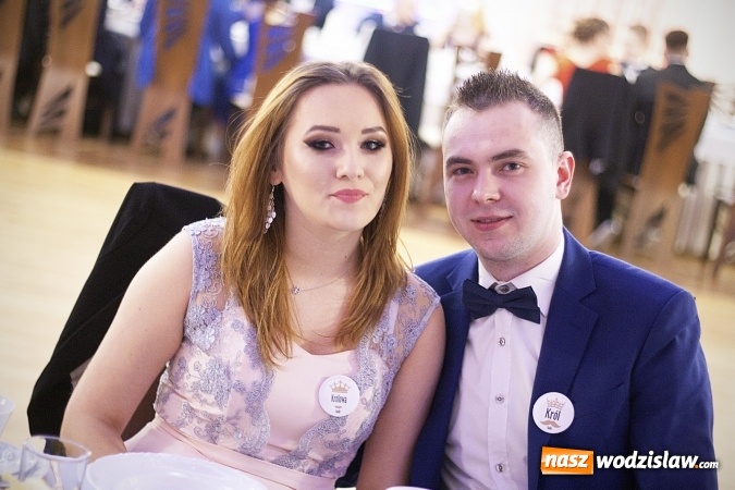 Zdjęcie w galerii na portalu naszwodzislaw.com: Studniówka 2018. Zobacz jak bawi się ZSP nr 2 w Rydułtowach. FOTORELACJA wiadomości z regionu