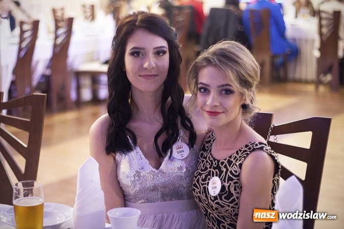 Zdjęcie w galerii na portalu naszwodzislaw.com: Studniówka 2018. Zobacz jak bawi się ZSP nr 2 w Rydułtowach. FOTORELACJA wiadomości z regionu