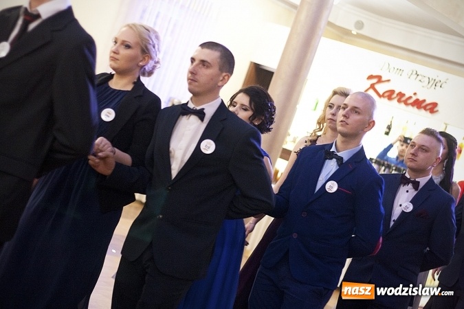 Zdjęcie w galerii na portalu naszwodzislaw.com: Studniówka 2018. Zobacz jak bawi się ZSP nr 2 w Rydułtowach. FOTORELACJA wiadomości z regionu