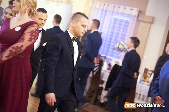 Zdjęcie w galerii na portalu naszwodzislaw.com: Studniówka 2018. Zobacz jak bawi się ZSP nr 2 w Rydułtowach. FOTORELACJA wiadomości z regionu