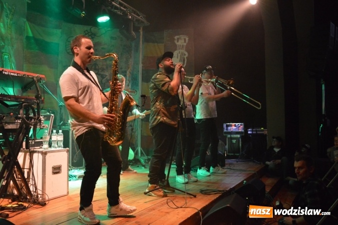 Zdjęcie w galerii na portalu naszwodzislaw.com: Tabu i Kamil Bednarek w Czyżowicach! Zagrali dla szesnastoletniego Tymka wiadomości z regionu