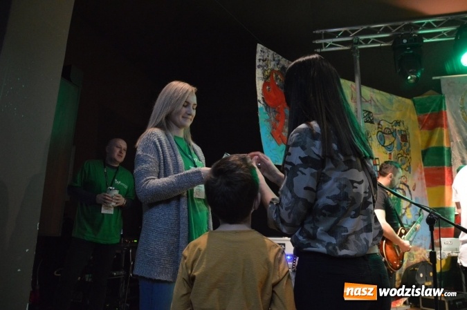 Zdjęcie w galerii na portalu naszwodzislaw.com: Tabu i Kamil Bednarek w Czyżowicach! Zagrali dla szesnastoletniego Tymka wiadomości z regionu