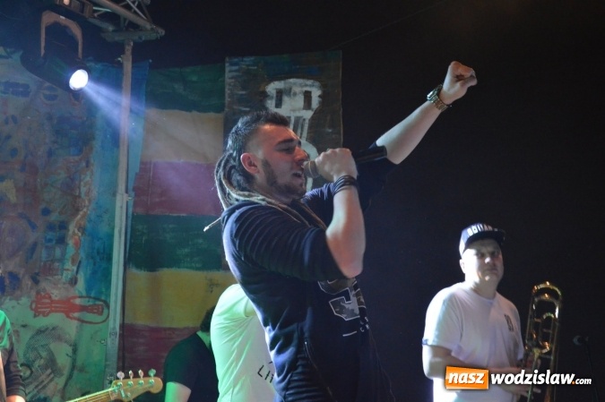 Zdjęcie w galerii na portalu naszwodzislaw.com: Tabu i Kamil Bednarek w Czyżowicach! Zagrali dla szesnastoletniego Tymka wiadomości z regionu