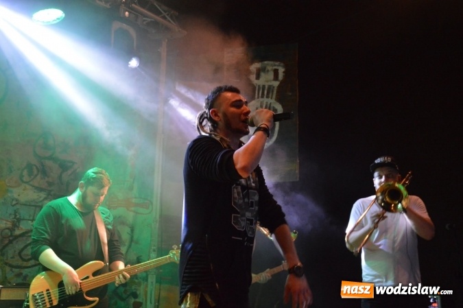 Zdjęcie w galerii na portalu naszwodzislaw.com: Tabu i Kamil Bednarek w Czyżowicach! Zagrali dla szesnastoletniego Tymka wiadomości z regionu