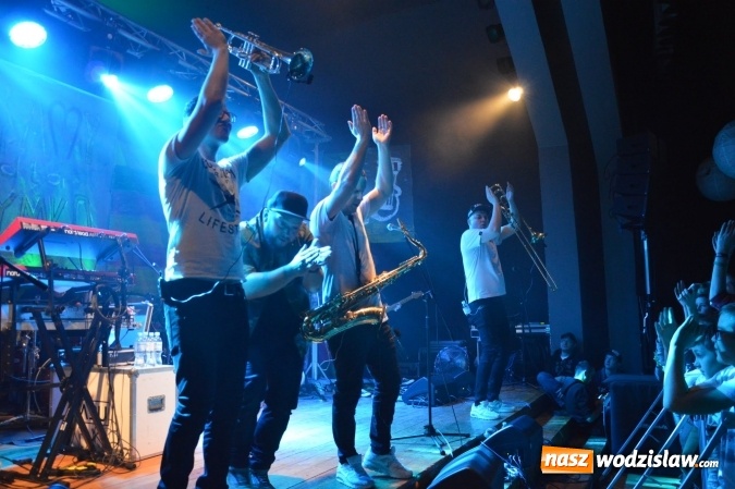 Zdjęcie w galerii na portalu naszwodzislaw.com: Tabu i Kamil Bednarek w Czyżowicach! Zagrali dla szesnastoletniego Tymka wiadomości z regionu