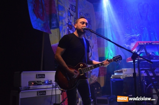 Zdjęcie w galerii na portalu naszwodzislaw.com: Tabu i Kamil Bednarek w Czyżowicach! Zagrali dla szesnastoletniego Tymka wiadomości z regionu