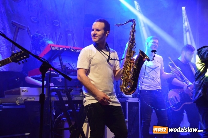 Zdjęcie w galerii na portalu naszwodzislaw.com: Tabu i Kamil Bednarek w Czyżowicach! Zagrali dla szesnastoletniego Tymka wiadomości z regionu