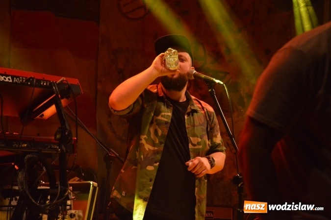 Zdjęcie w galerii na portalu naszwodzislaw.com: Tabu i Kamil Bednarek w Czyżowicach! Zagrali dla szesnastoletniego Tymka wiadomości z regionu