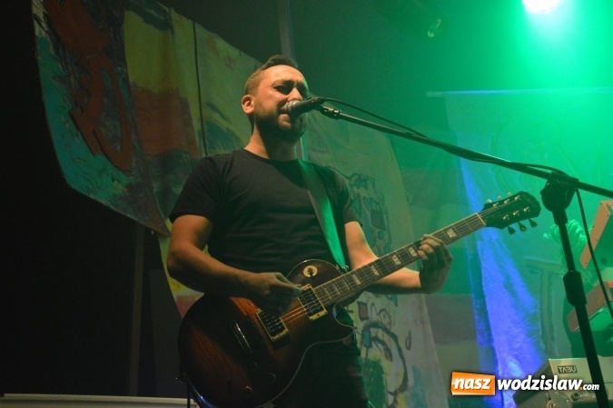 Zdjęcie w galerii na portalu naszwodzislaw.com: Tabu i Kamil Bednarek w Czyżowicach! Zagrali dla szesnastoletniego Tymka wiadomości z regionu