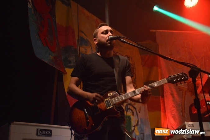 Zdjęcie w galerii na portalu naszwodzislaw.com: Tabu i Kamil Bednarek w Czyżowicach! Zagrali dla szesnastoletniego Tymka wiadomości z regionu