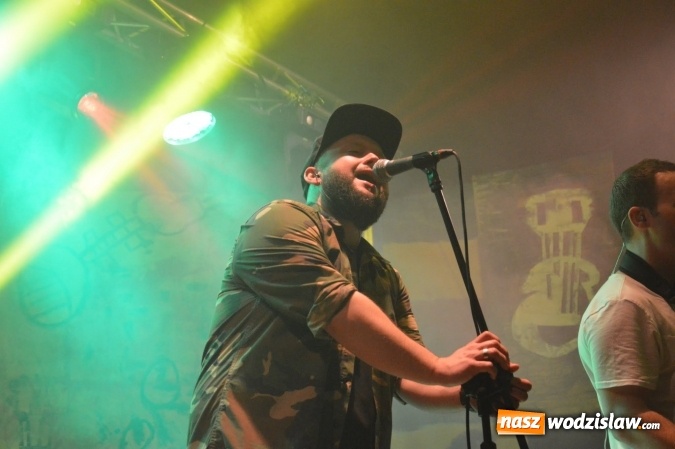 Zdjęcie w galerii na portalu naszwodzislaw.com: Tabu i Kamil Bednarek w Czyżowicach! Zagrali dla szesnastoletniego Tymka wiadomości z regionu