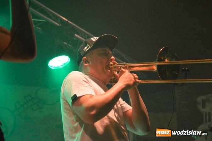 Zdjęcie w galerii na portalu naszwodzislaw.com: Tabu i Kamil Bednarek w Czyżowicach! Zagrali dla szesnastoletniego Tymka wiadomości z regionu