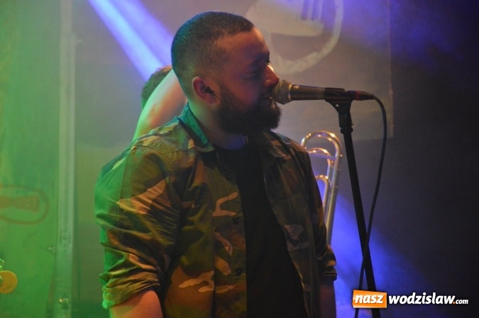 Zdjęcie w galerii na portalu naszwodzislaw.com: Tabu i Kamil Bednarek w Czyżowicach! Zagrali dla szesnastoletniego Tymka wiadomości z regionu