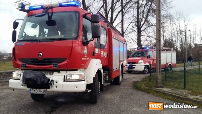 Zdjęcie w galerii na portalu naszwodzislaw.com: Śmigłowiec LPR w Łaziskach. Lądował na boisku  wiadomości z regionu