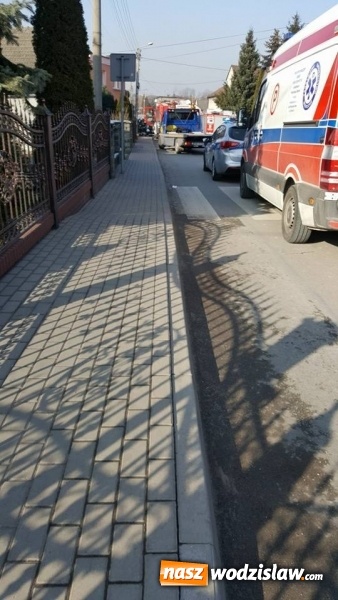 Zdjęcie w galerii na portalu naszwodzislaw.com: Lubomia: Czołowe zderzenie przy Nepomucena  wiadomości z regionu
