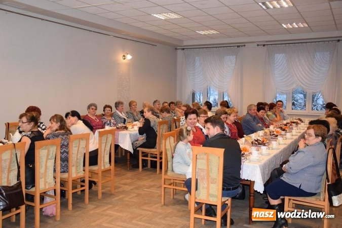 Zdjęcie w galerii na portalu naszwodzislaw.com: Tłusty Czwartek Koła Gospodyń Wiejskich w Połomi wiadomości z regionu