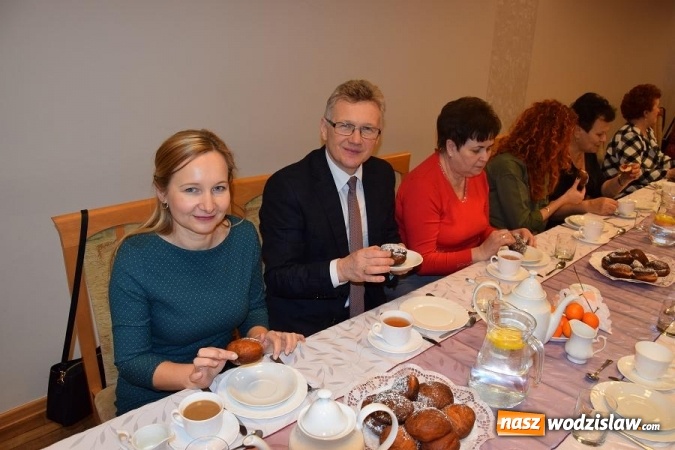 Zdjęcie w galerii na portalu naszwodzislaw.com: Tłusty Czwartek Koła Gospodyń Wiejskich w Połomi wiadomości z regionu
