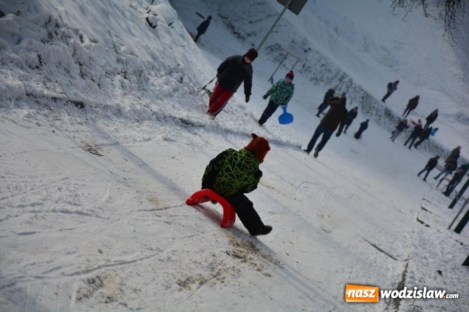 Zdjęcie w galerii na portalu naszwodzislaw.com: Zawody saneczkarskie w Rodzinnym Parku Rozrywki. FOTO  wiadomości z regionu