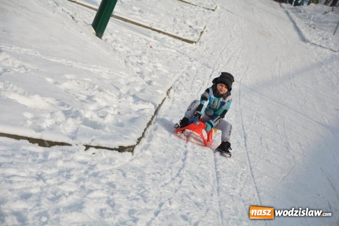 Zdjęcie w galerii na portalu naszwodzislaw.com: Zawody saneczkarskie w Rodzinnym Parku Rozrywki. FOTO  wiadomości z regionu