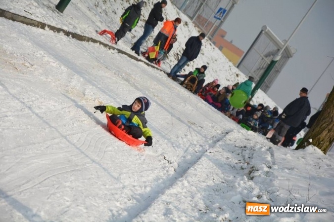 Zdjęcie w galerii na portalu naszwodzislaw.com: Zawody saneczkarskie w Rodzinnym Parku Rozrywki. FOTO  wiadomości z regionu