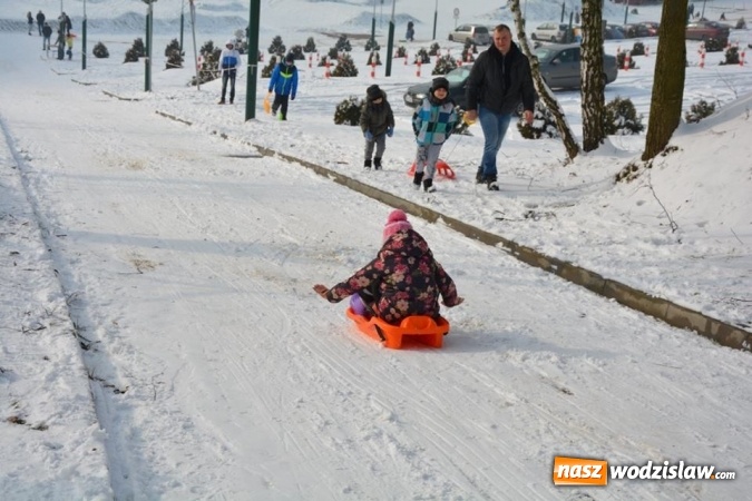 Zdjęcie w galerii na portalu naszwodzislaw.com: Zawody saneczkarskie w Rodzinnym Parku Rozrywki. FOTO  wiadomości z regionu