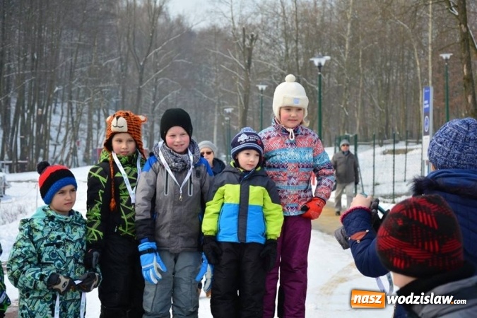 Zdjęcie w galerii na portalu naszwodzislaw.com: Zawody saneczkarskie w Rodzinnym Parku Rozrywki. FOTO  wiadomości z regionu