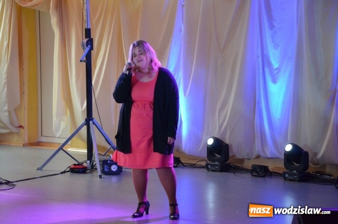 Zdjęcie w galerii na portalu naszwodzislaw.com: W Ekonomiku zagrali i zatańczyli dla małej Kornelki wiadomości z regionu