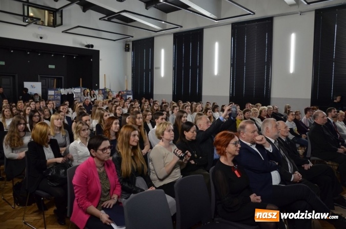 Zdjęcie w galerii na portalu naszwodzislaw.com: Wolontariat uczniowski działa już 10 lat!  wiadomości z regionu