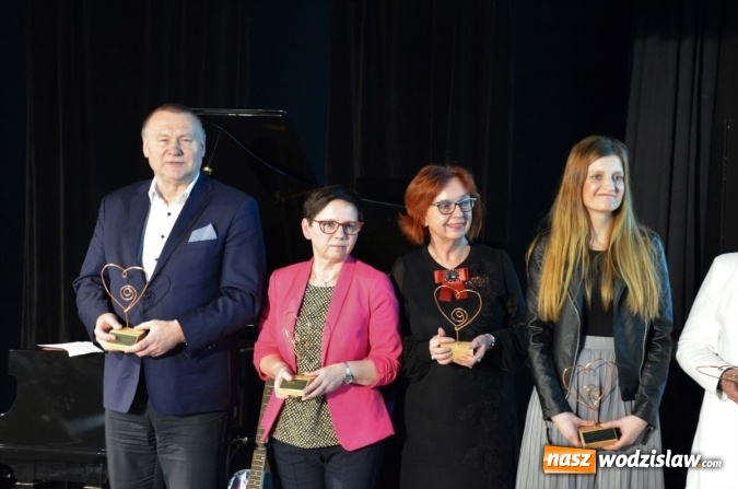 Zdjęcie w galerii na portalu naszwodzislaw.com: Wolontariat uczniowski działa już 10 lat!  wiadomości z regionu