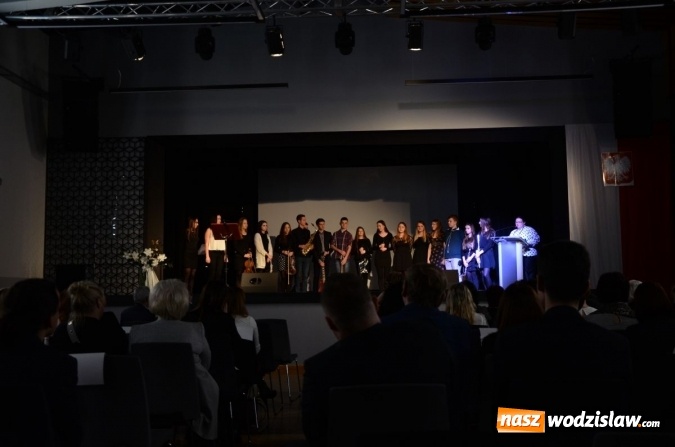 Zdjęcie w galerii na portalu naszwodzislaw.com: Awanse nauczycieli z terenu powiatu wiadomości z regionu