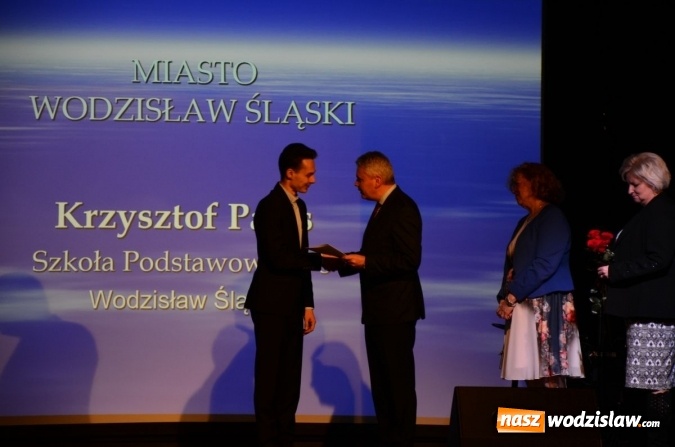 Zdjęcie w galerii na portalu naszwodzislaw.com: Awanse nauczycieli z terenu powiatu wiadomości z regionu