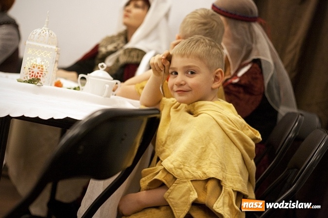 Zdjęcie w galerii na portalu naszwodzislaw.com: Średniowieczny klimat w Muzeum. Nieśli pomoc Wiktorii  wiadomości z regionu