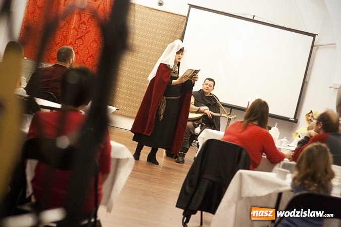 Zdjęcie w galerii na portalu naszwodzislaw.com: Średniowieczny klimat w Muzeum. Nieśli pomoc Wiktorii  wiadomości z regionu