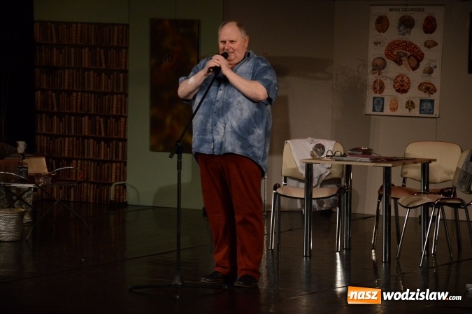 Zdjęcie w galerii na portalu naszwodzislaw.com: Znani aktorzy w Wodzisławiu. Mężczyzna idealny na deskach WCK  wiadomości z regionu